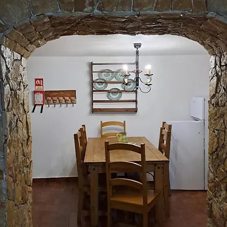 Casa Da Milharica بيت للعطل